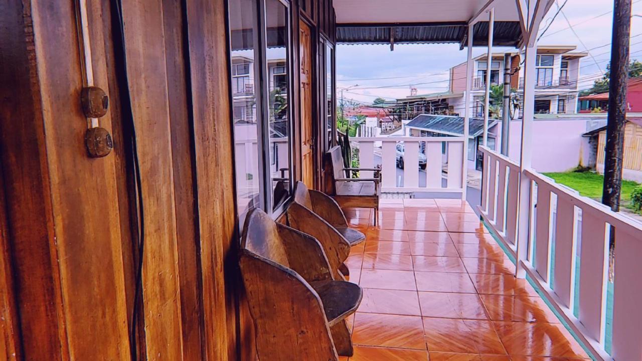 Alpha Arenal Hostel La Fortuna Екстериор снимка